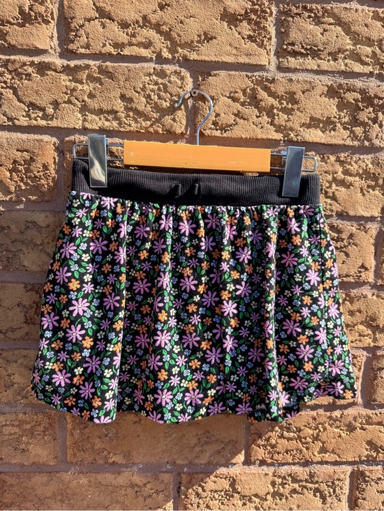 Old Navy Other - 4/$25 • Old Navy Elastic Waist Floral Print Skort